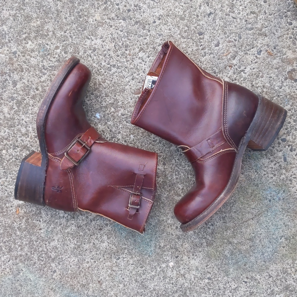 Frye 8r Engineer boots